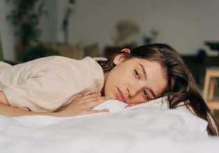 Υγεία: Η μοναξιά είναι τόσο επικίνδυνη όσο 15 τσιγάρα την ημέρα