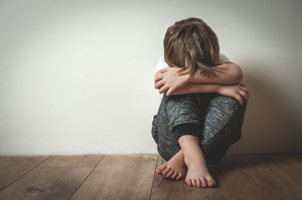 Μητέρα κατήγγειλε 12χρονο για το βιασμό του 8χρονου γιου της