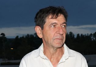 Σκιαδαρέσης για «Το Ναυάγιο»: Ήθελα να φωτίσω τον ρόλο με αυτά που απασχολούν κι εμένα