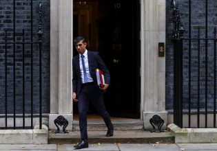 Γιατί ο Σούνακ έκλεισε την πόρτα της Ντάουνινγκ Στριτ στον Μητσοτάκη