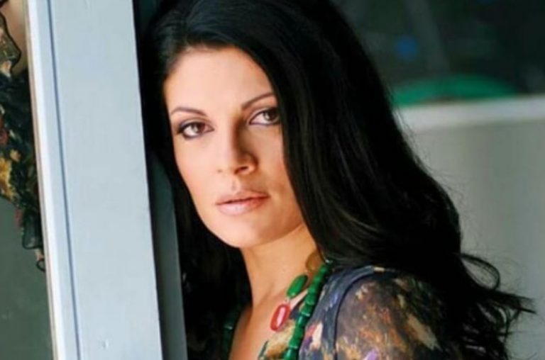 Τάνια Τρύπη: «Την Αλίκη Βουγιουκλάκη τη βίωσα σαν μαμά»