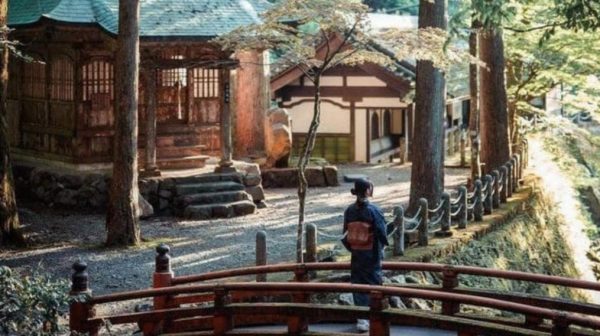 Ποια ξενοδοχεία; Βουδιστικοί ναοί προσφέρουν δωμάτια και κερδίζουν τους ταξιδιώτες