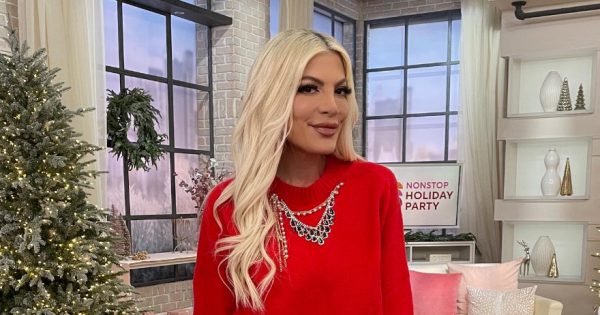 Τόρι Σπέλινγκ: Προστατεύει τα παιδιά της μετά τις αποκαλύψεις του πρώην συζύγου