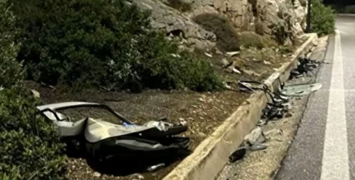 Πώς έγινε το τροχαίο με τις δύο νεκρές κοπέλες στη Βουλιαγμένη - Κανείς δεν φορούσε ζώνη