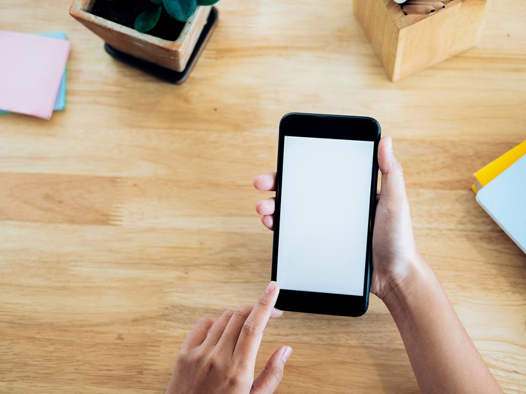 Ελεύθεροι επαγγελματίες: Υποχρεωτικά από 1 Ιανουαρίου οι πληρωμές μέσω IRIS – Πώς γίνονται