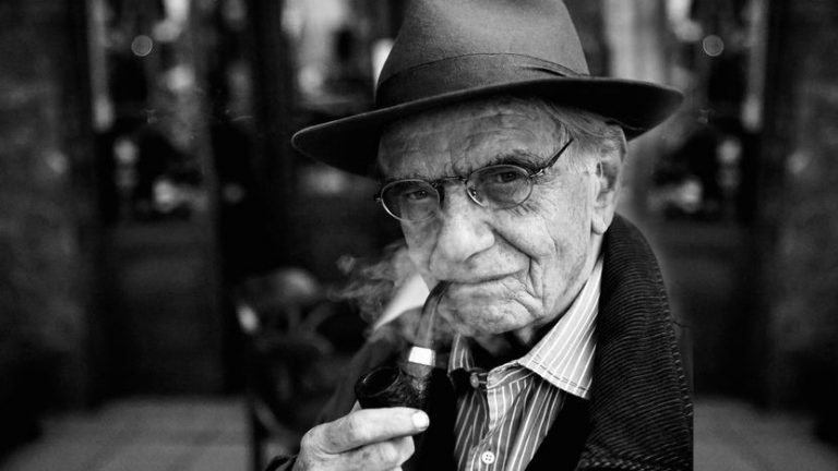 Ναι, είμαστε φτωχότεροι