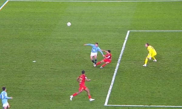 Απίστευτο: «Έπνιξαν» πέναλτι στον Δουβίκα και ο Άσπας «γκρέμισε» το VAR! (vid)