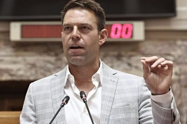 Κασσελάκης: Δεσμευόμαστε στους επαγγελματίες με χαμηλό εισόδημα ότι ο φόρος θα είναι μηδέν