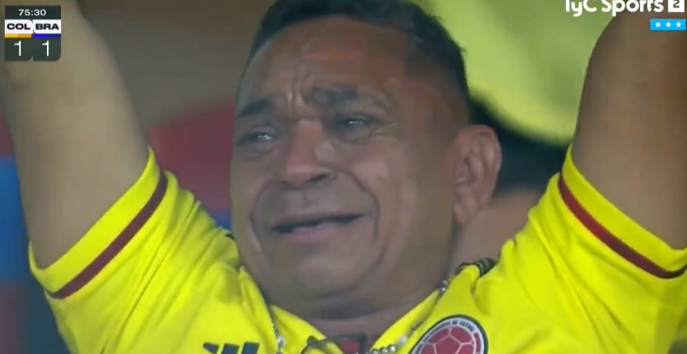 Ανατριχίλα: Τα δάκρυα του πατέρα του Λουίς Ντίας στο γκολ νίκης του γιου του κόντρα στη Βραζιλία (vid)