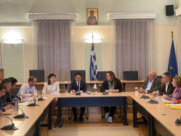 Στην Χαλκίδα ο Υφυπουργός Πολιτικών Υποθέσεων της Κίνας – Συνάντηση στο Δημαρχείο