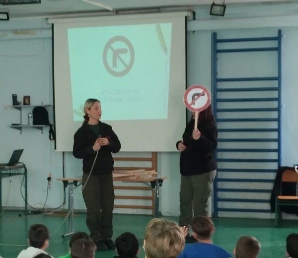 Η κυκλοφοριακή αγωγή στα δημοτικά σχολεία από τη Δημοτική Αστυνομία Κατερίνης