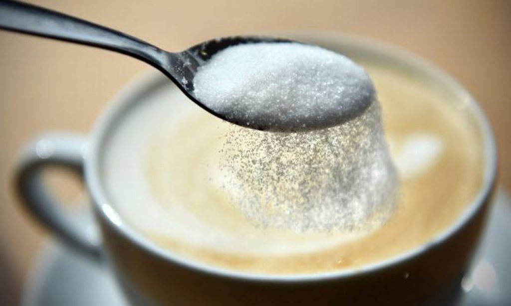 Της παρηγοριάς στο εξής ο καφές – Σε έλλεψη η ζάχαρη, σε υψηλό 13ετίας οι τιμές