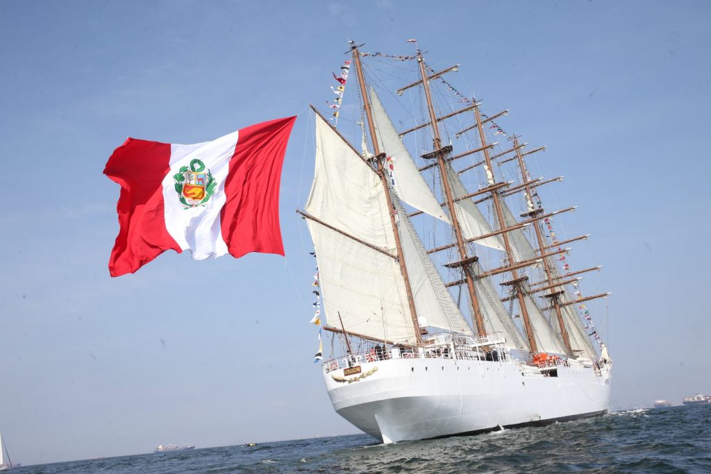 Το περουβιανό ιστιοφόρο BAP UNION στο λιμάνι του Πειραιά – Επισκέψιμο από τους πολίτες
