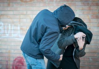 Παραβατικότητα ανηλίκων: Κλοπές, ξυλοδαρμοί και άγριο bullying – Δεκάδες τα περιστατικά βίας