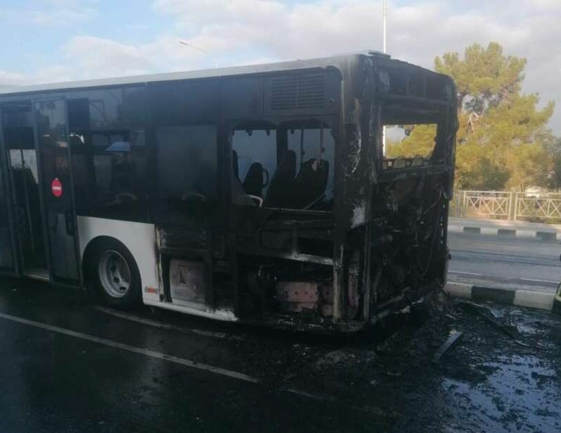 Λευκωσία: Λεωφορείο με μαθητές πήρε φωτιά εν κινήσει