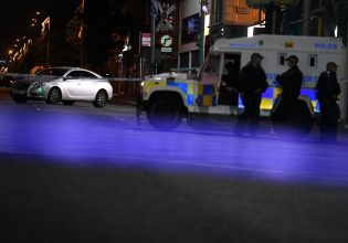 Δουβλίνο: Πυροβολισμοί μεταξύ συμμοριών σε οικογενειακό εστιατόριο – Ένας νεκρός