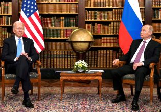 Πούτιν κατά Μπάιντεν: Απόλυτες ανοησίες τα περί ρωσικής επίθεσης εναντίον χώρας του ΝΑΤΟ