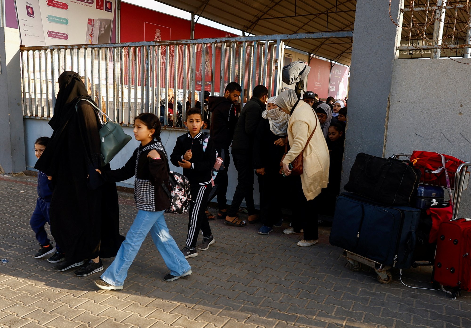 Πόλεμος στη Γάζα: Ανοίγει εκ νέου το πέρασμα της Ράφα - Πολίτες με ελληνικό διαβατήριο αναμένεται να φύγουν