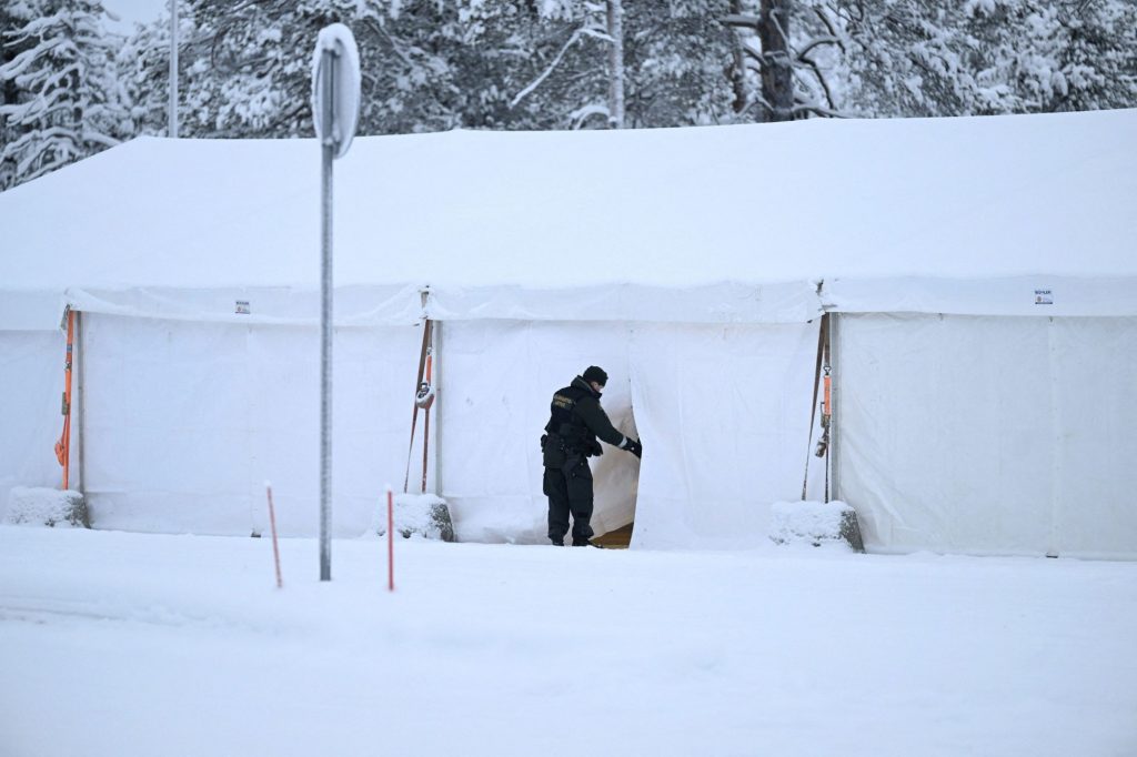 Ούτε μπρος, ούτε πίσω για τους αιτούντες άσυλο στη Φινλανδία – Παγιδευμένοι σε ένα γεωπολιτικό δράμα