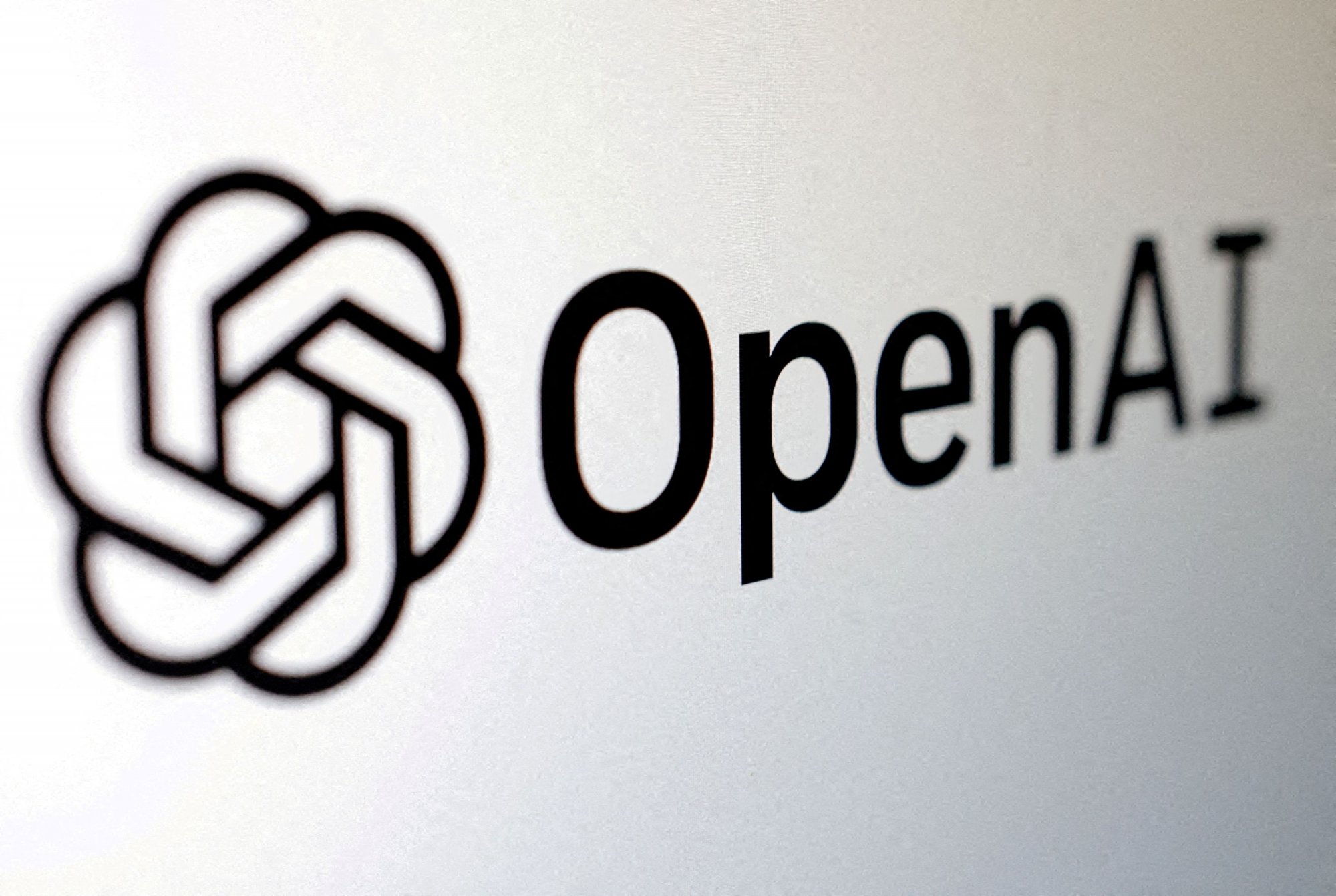 «Πάνω από 100 δισ. δολάρια» η αξία της OpenAI