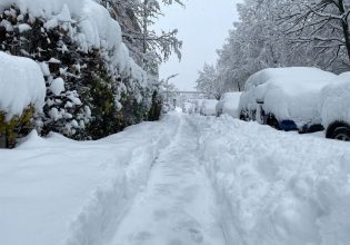 Γερμανία: Χιονόπτωση ρεκόρ στο Μόναχο – Χωρίς ρεύμα χιλιάδες νοικοκυριά, χάος στις αεροπορικές συγκοινωνίες