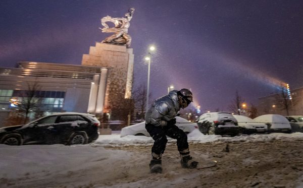 Σαρώνει ο χιονιάς τη Ρωσία – Οι θερμοκρασίες στη Σιβηρία έπεσαν στους 50 βαθμούς κάτω από το μηδέν