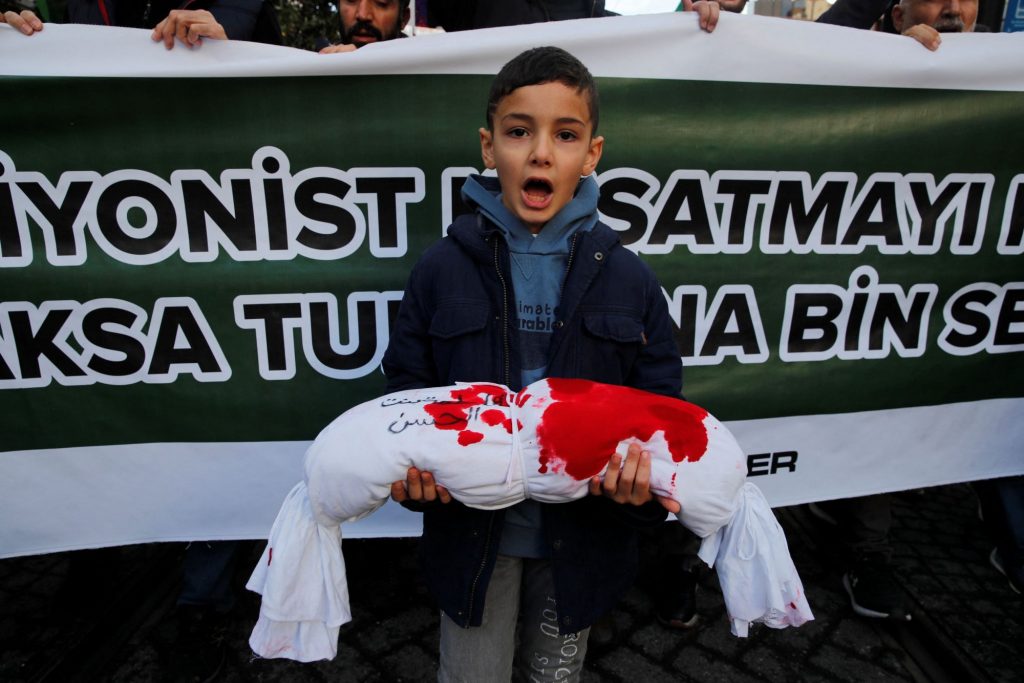 Ισραήλ – Χαμάς: «Αυξάνονται οι πιθανότητες γενικευμένης σύρραξης» σύμφωνα με τον ΟΗΕ – Λοιμός, λιμός και δίψα