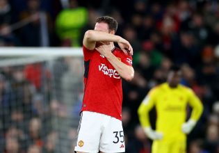 Αντιμέτωπη μ’ ένα μεγάλο δίλημμα η Μάντσεστερ Γιουνάιτεντ