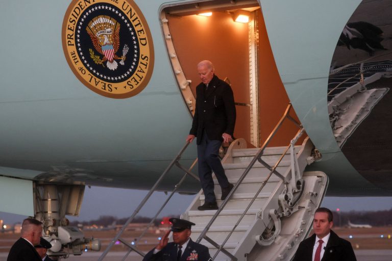 ΗΠΑ: Έξι Δημοκρατικοί παροτρύνουν τον Μπάιντεν να πιέσει το Ισραήλ να αλλάξει πολεμική στρατηγική