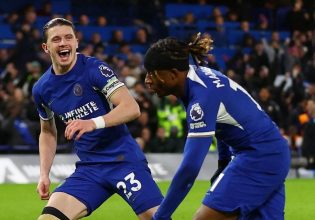 Λύτρωσε στο φινάλε την Τσέλσι ο Μαντουέκε (2-1) – Διέλυσε την Μπρέντφορντ η Γουλβς (1-4)