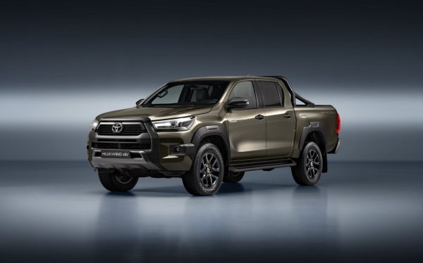 Toyota Hilux Hybrid: Με ήπια υβριδική τεχνολογία 48V
