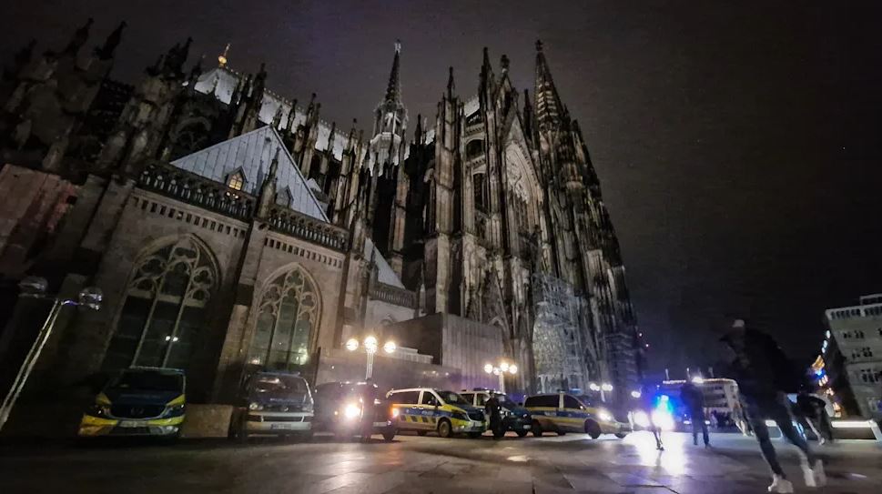 Έρευνες στον καθεδρικό ναό της Κολωνίας έπειτα από πληροφορίες για πιθανή επίθεση την Πρωτοχρονιά