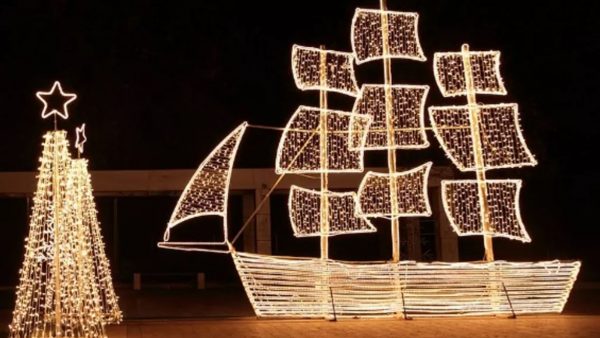 Ντόναλντ Ντακ, κυπρίνος σε… μπανιέρα και γυμνά αγαλματίδια – Χριστουγεννιάτικες παραδόσεις στην Ευρώπη