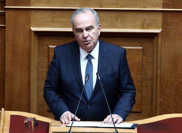 Φορολογικό νομοσχέδιο: Αντικοινωνική συμπεριφορά η φοροδιαφυγή, λέει ο Παπαθανάσης