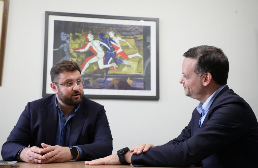 Κάλεσμα ΣΥΡΙΖΑ σε ΠΑΣΟΚ και Νέα Αριστερά για προγραμματική σύγκλιση στην ΚΕΔΕ