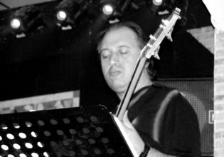 Θλίψη για γνωστό μουσικό που έχασε τη ζωή του σε τροχαίο δυστύχημα στην Κρήτη