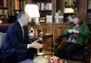 Ο Γεραπετρίτης ενημέρωσε τη Σακελλαροπούλου για την επίσκεψη Ερντογάν