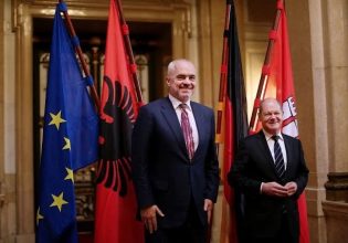 Στήριξη Σολτς στην Αλβανία – «Να δούμε τη μεγάλη εικόνα και να προχωρήσει η ενταξιακή πορεία»