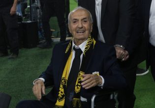 Πέθανε ο Κώστας Νεστορίδης – Η οικογένεια της ΑΕΚ και το ελληνικό ποδόσφαιρο θρηνούν