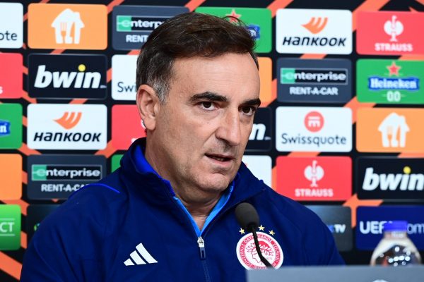 Καρβαλιάλ: «Πάμε για τη νίκη, όποιος φορά τη φανέλα του Ολυμπιακού πρέπει να παίζει στο μάξιμουμ»