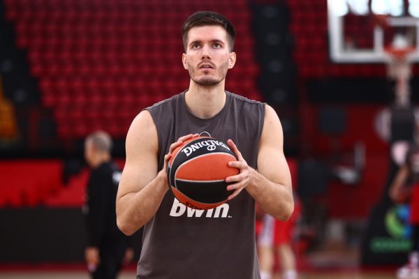 Ολυμπιακός: Να διευρύνει το σερί κόντρα στη Βαλένθια