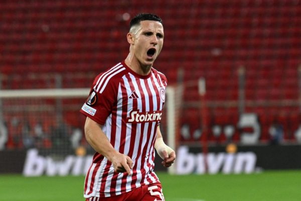 «Καταιγιστικός» ο Ολυμπιακός στο πρώτο ημίχρονο με τρία γκολ (vid)