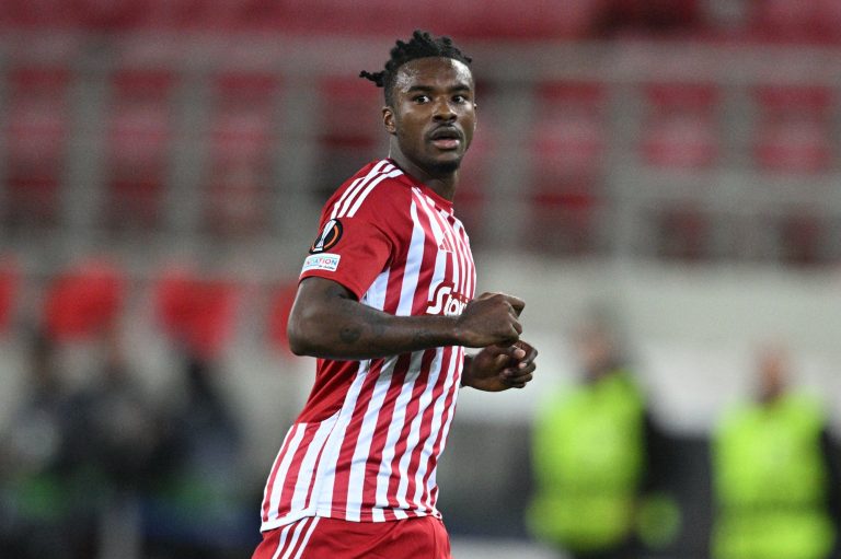 Ρίτσαρντς: «Ευτυχισμένος που επέστρεψα και φόρεσα τη φανέλα του Ολυμπιακού» (vid)