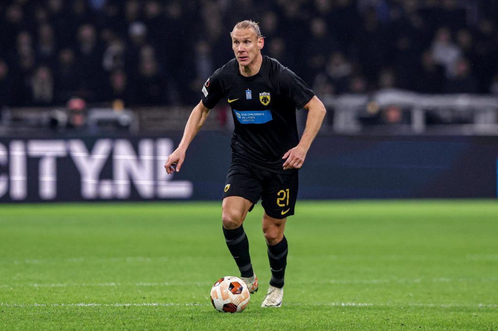 ΑΕΚ: Τραυματίστηκε στο γόνατο και έκανε ράμματα ο Βίντα (pic)