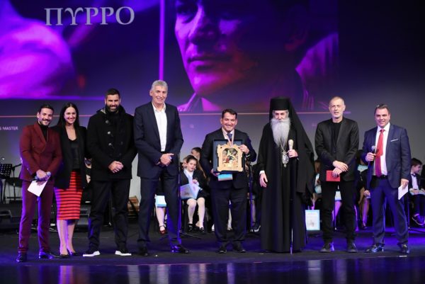 Ο Δήμαρχος Πειραιά στην φιλανθρωπική συναυλία της Ιεράς Μητροπόλεως Πειραιώς