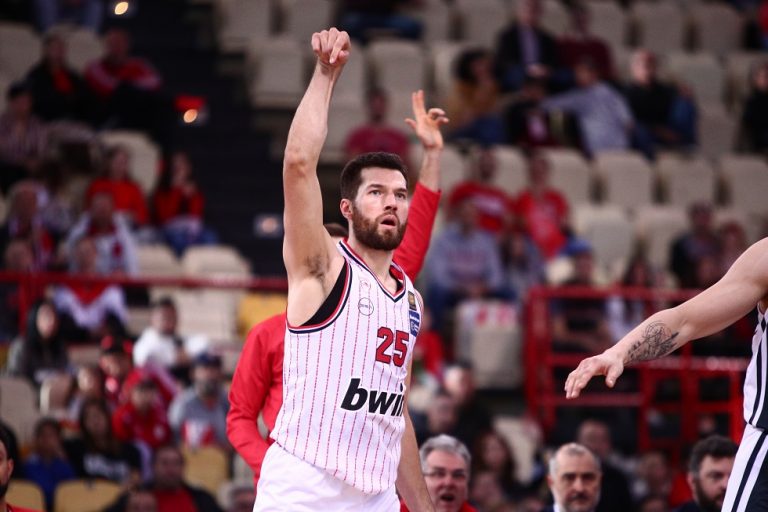 Αποκάλυψη για Πίτερς: «Οριστική συμφωνία με τον Ολυμπιακό μέχρι το 2026»