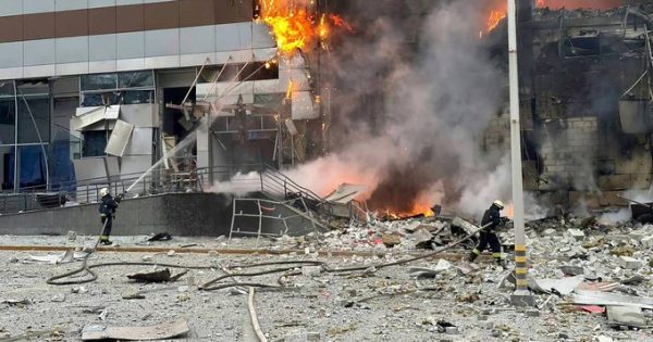 Ρωσία: Όλοι οι στόχοι μας έχουν πληγεί – «Άνανδρα» χτυπήματα λέει ο Μπορέλ, «στρατηγική τρόμου» η Γαλλία