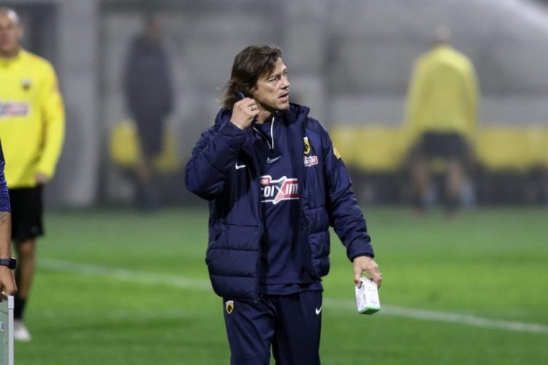 «Σειρήνες» από το Μεξικό για τον Αλμέιδα