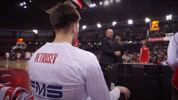 Οι πρώτες στιγμές του Πετρούσεφ και τα καρφώματα των Φαλ και Μιλουτινοφ (vid)