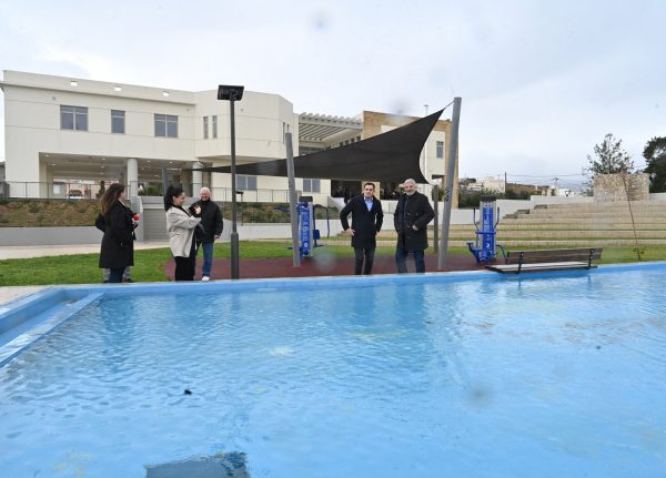 Εγκαίνια πολυδύναμου προνομιακού κέντρου στο δήμο Αγ. Αναργύρων Καματερού